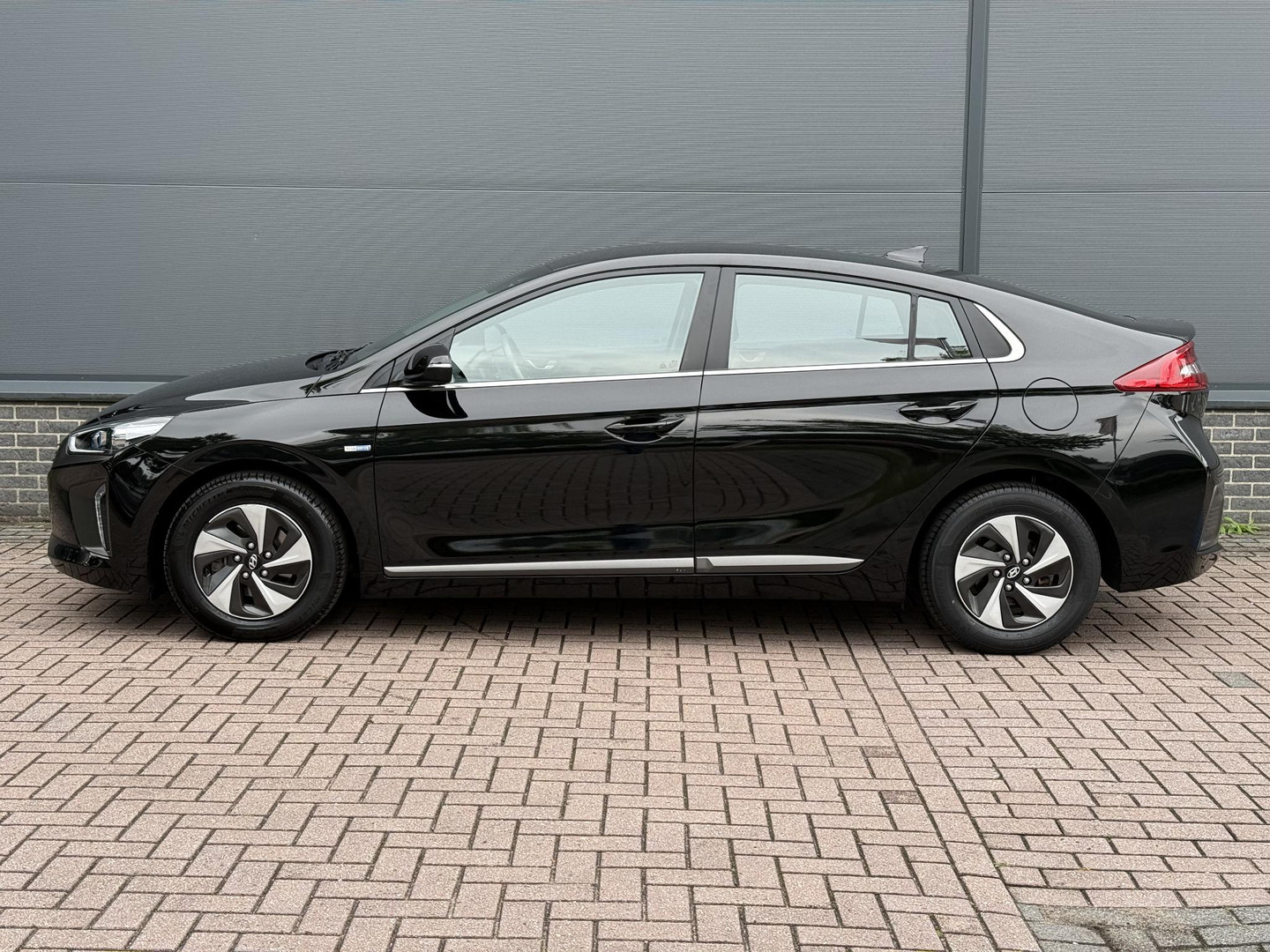 Hyundai Ioniq