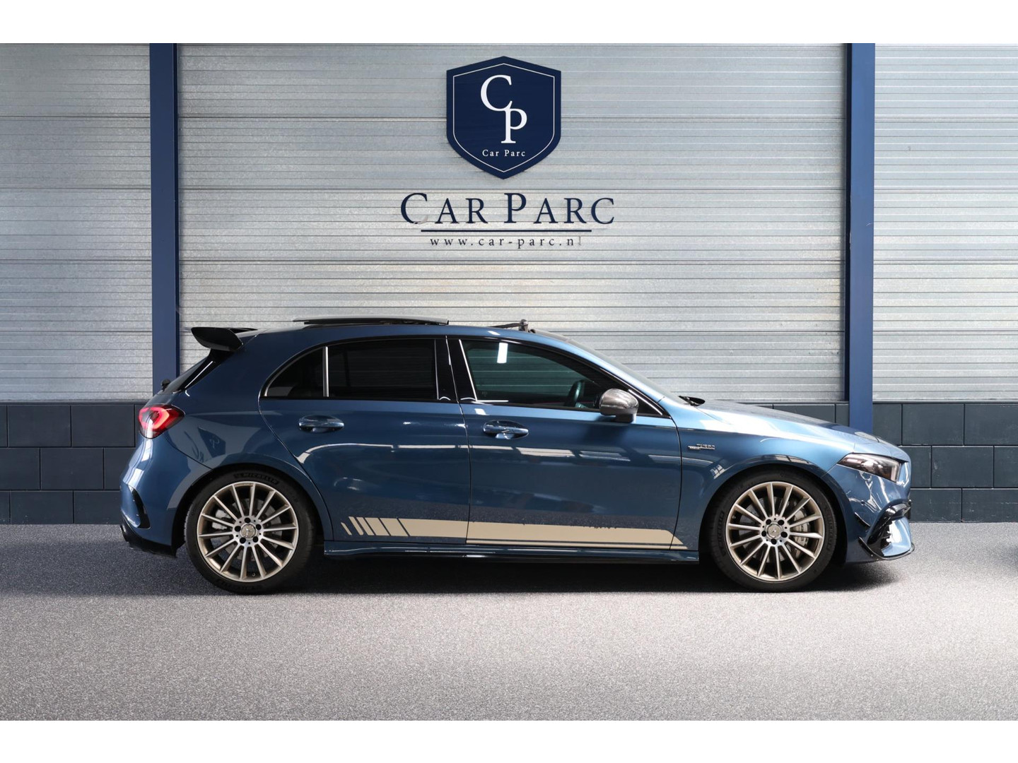 Mercedes-Benz Mercedes-Benz