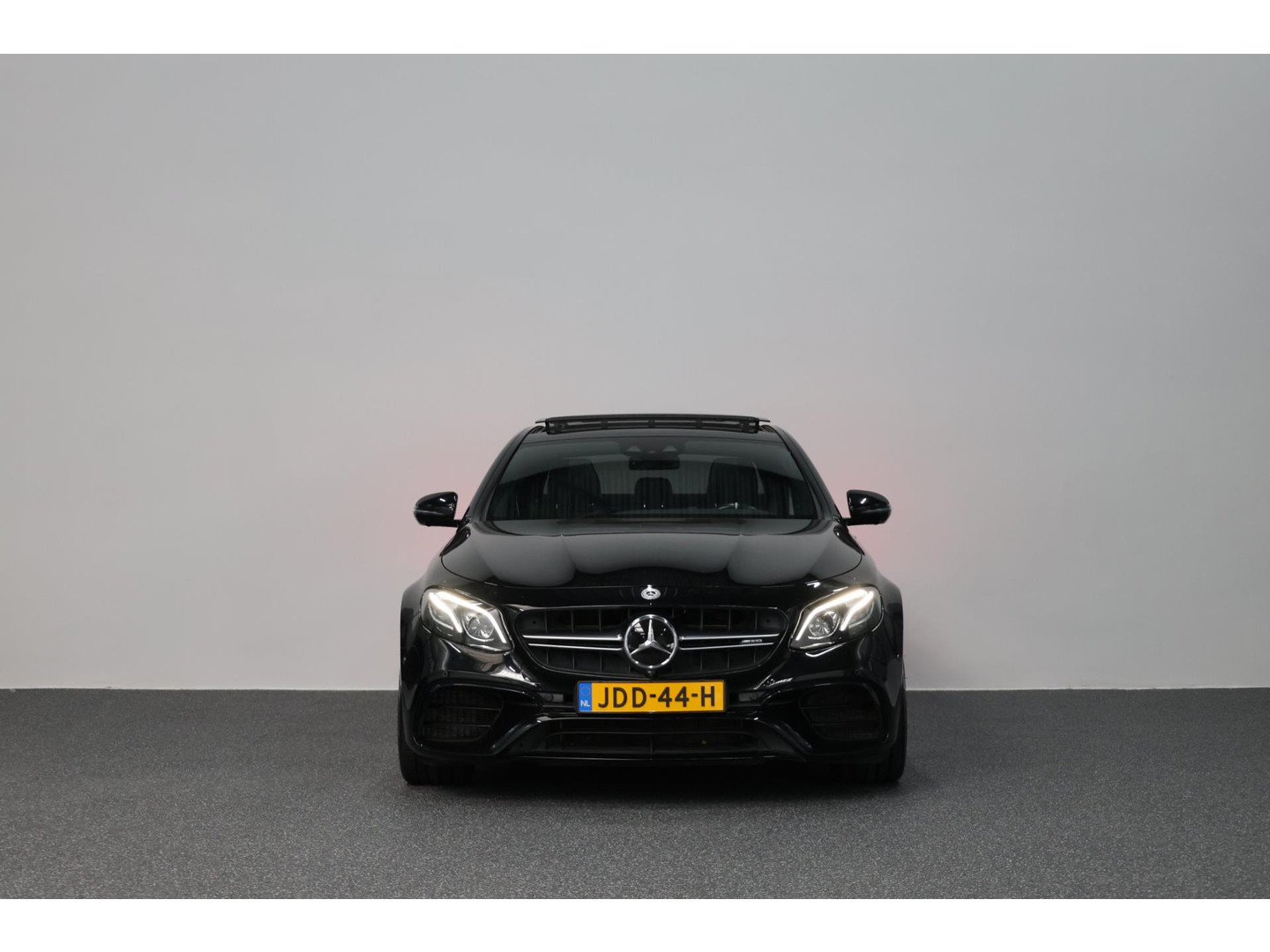 Mercedes-Benz Mercedes-Benz