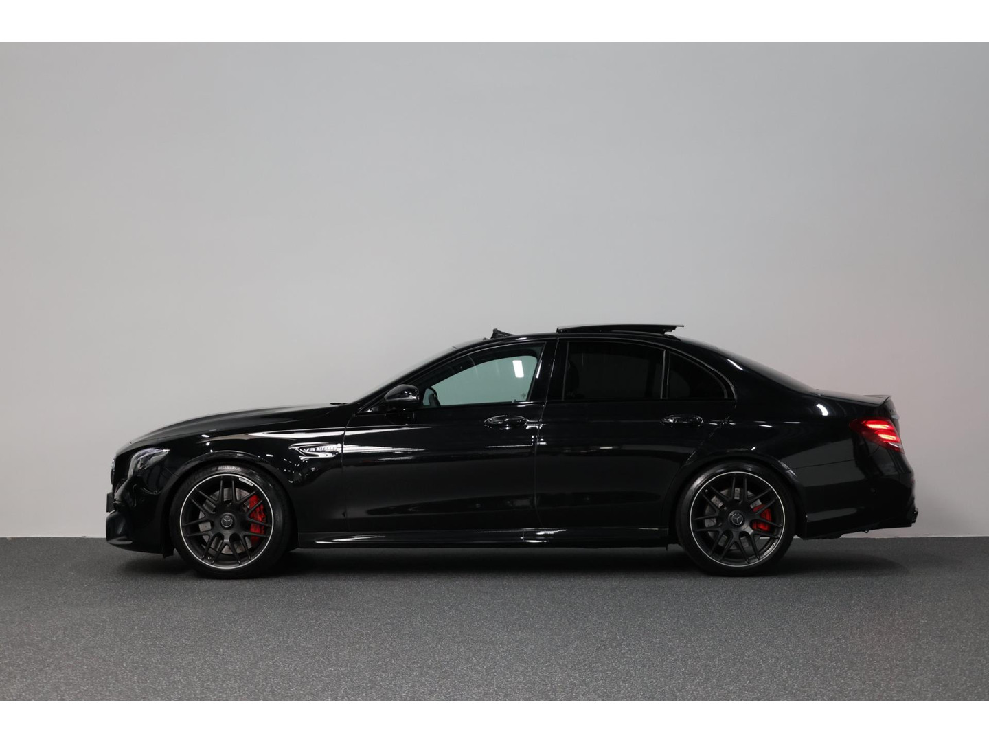 Mercedes-Benz Mercedes-Benz