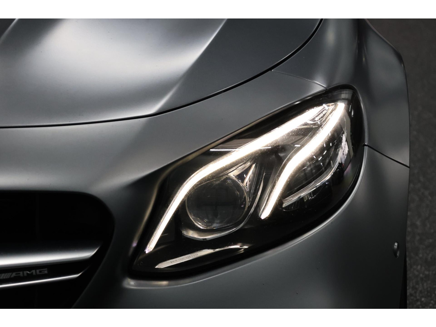 Mercedes-Benz Mercedes-Benz