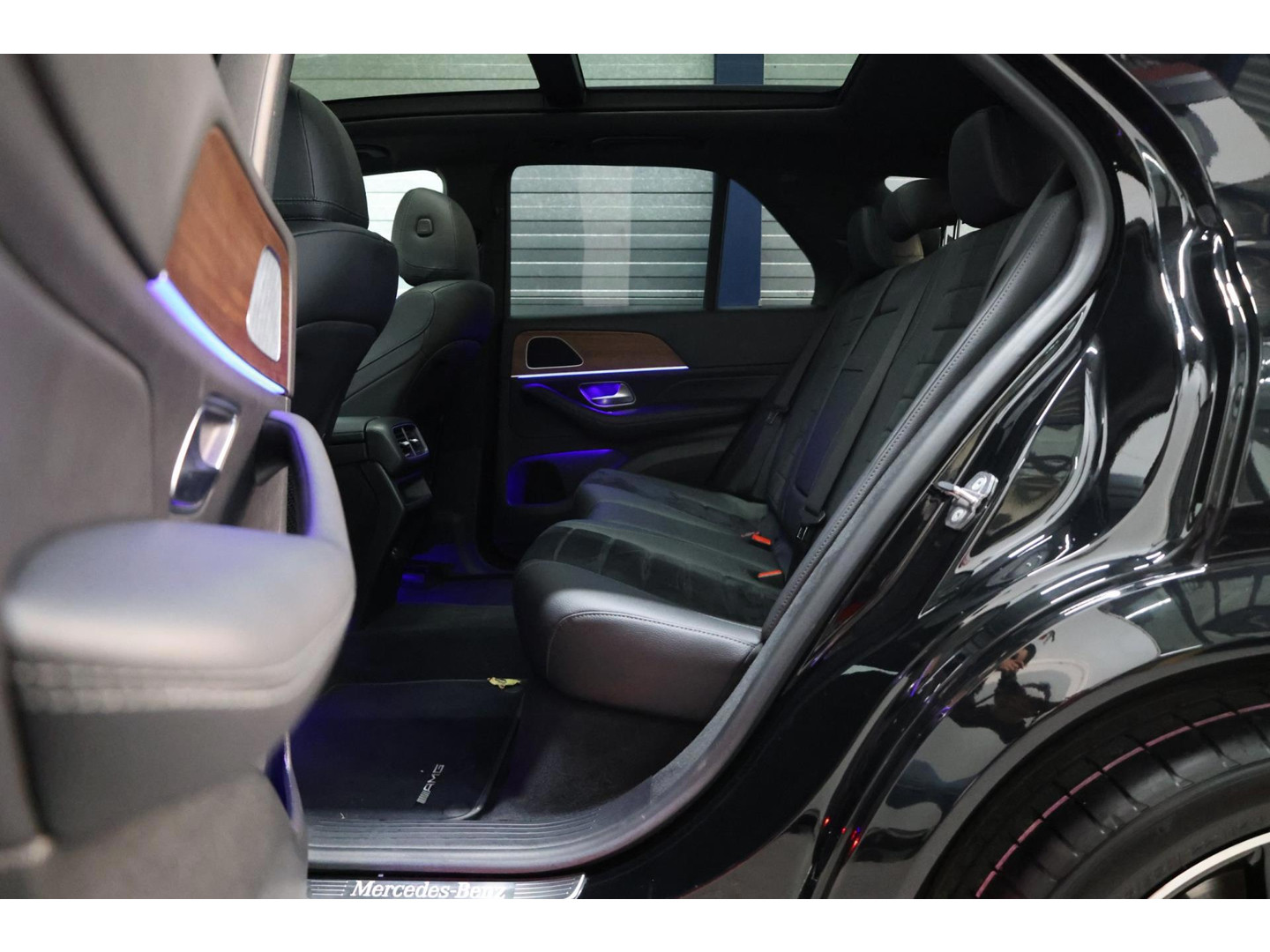 Mercedes-Benz Mercedes-Benz