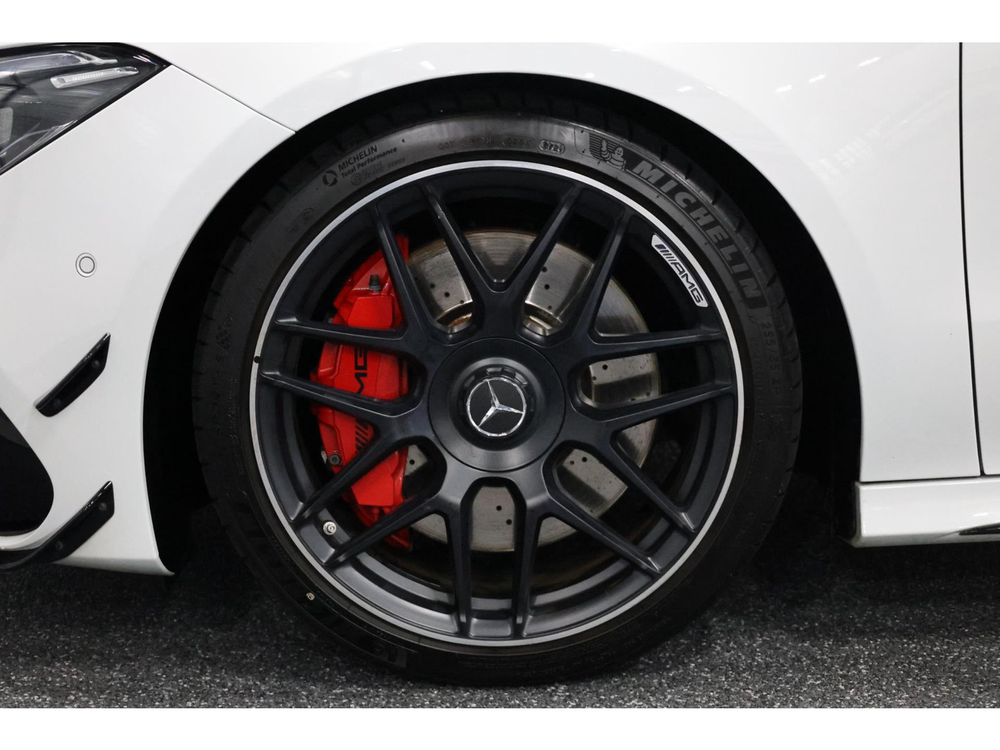 Mercedes-Benz Mercedes-Benz