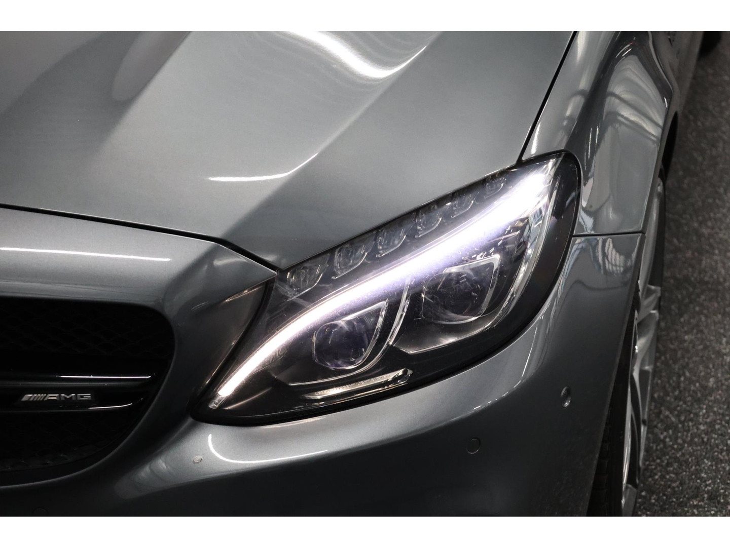 Mercedes-Benz Mercedes-Benz