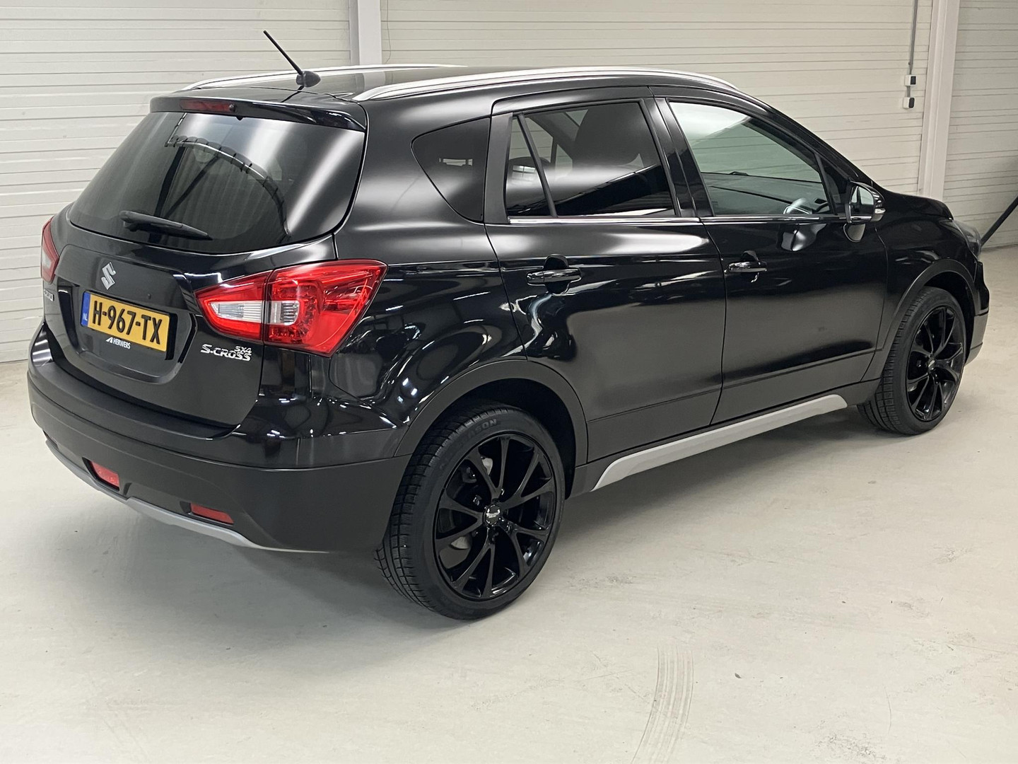 Suzuki S-Cross