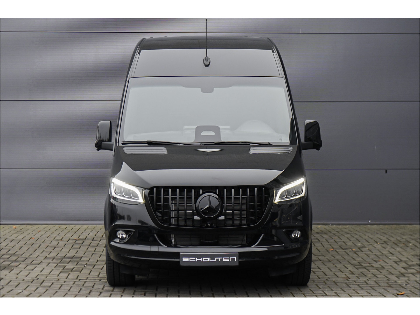 Mercedes-Benz Mercedes-Benz