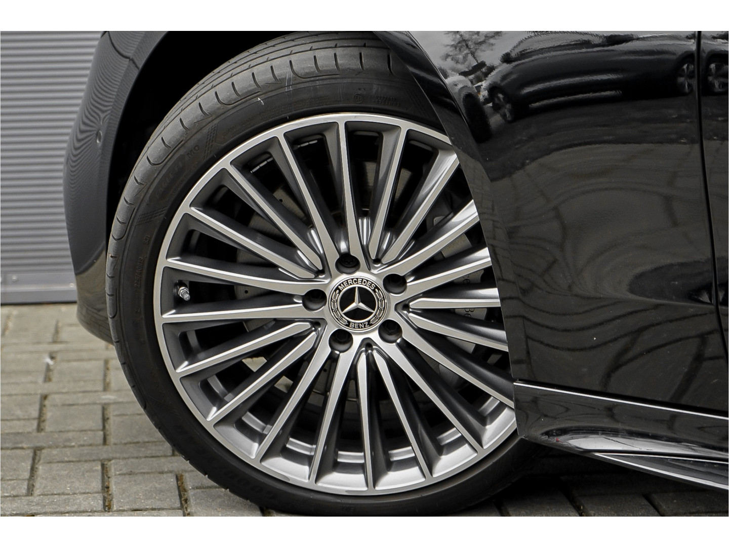 Mercedes-Benz Mercedes-Benz