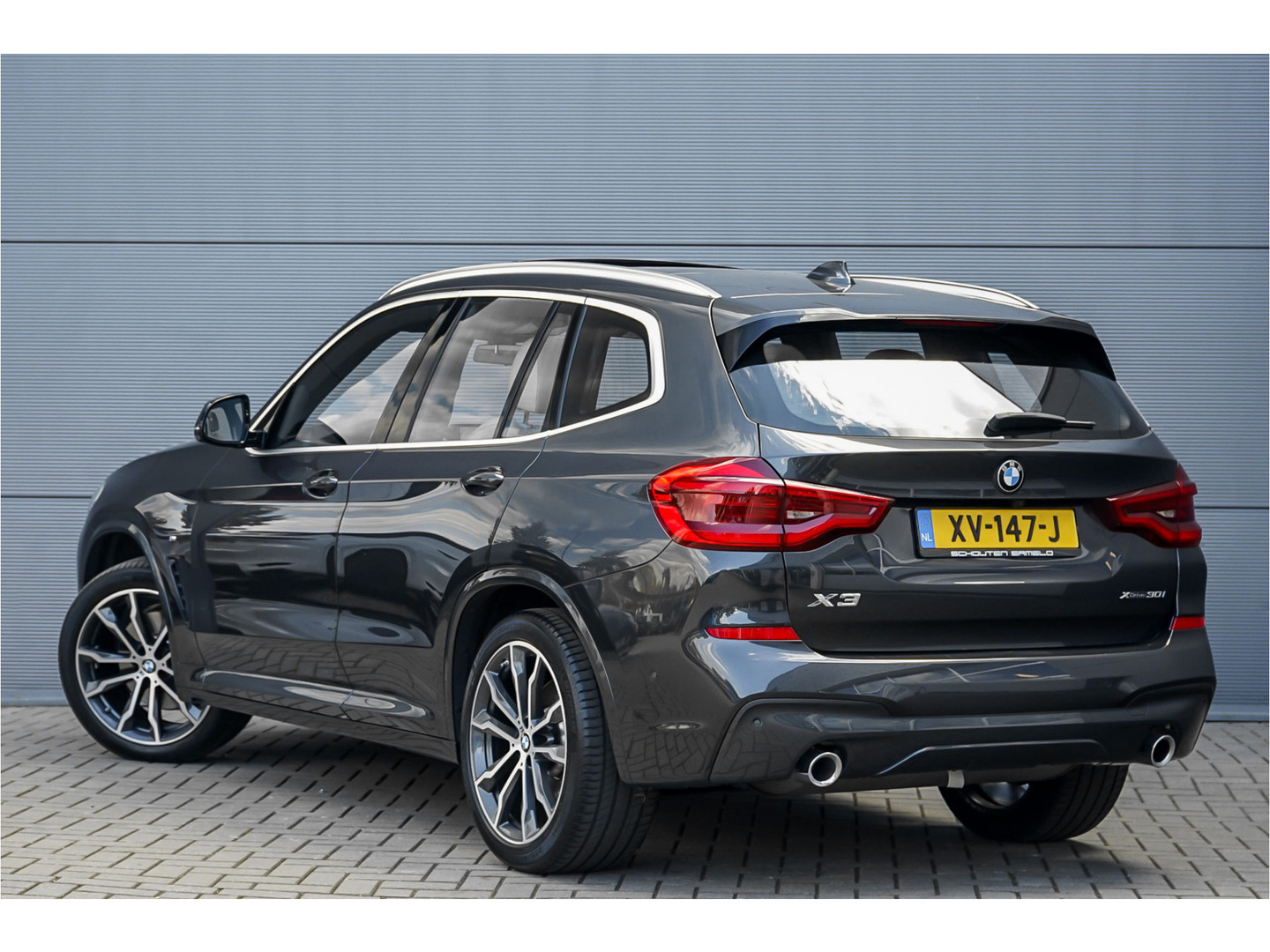 BMW