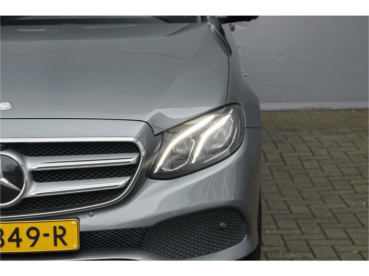 Mercedes-Benz Mercedes-Benz