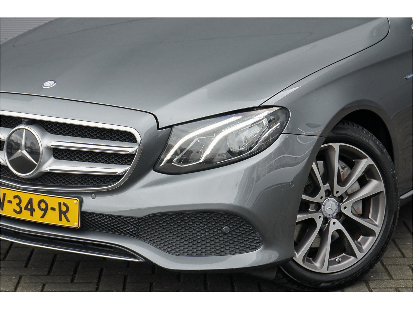 Mercedes-Benz Mercedes-Benz