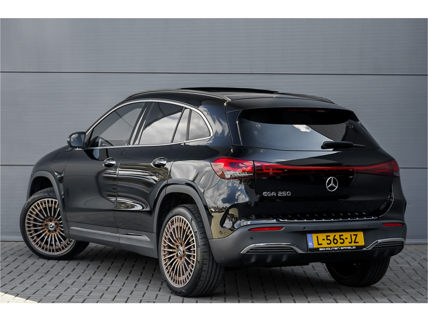 Mercedes-Benz Mercedes-Benz