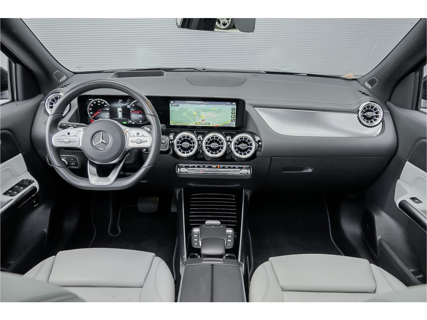 Mercedes-Benz Mercedes-Benz