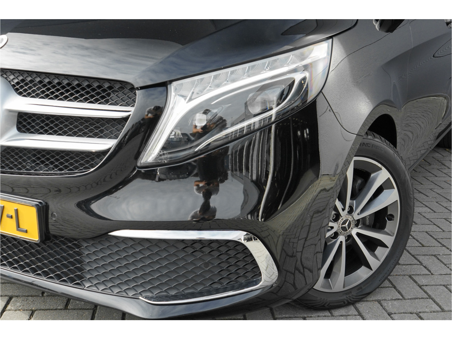Mercedes-Benz Mercedes-Benz