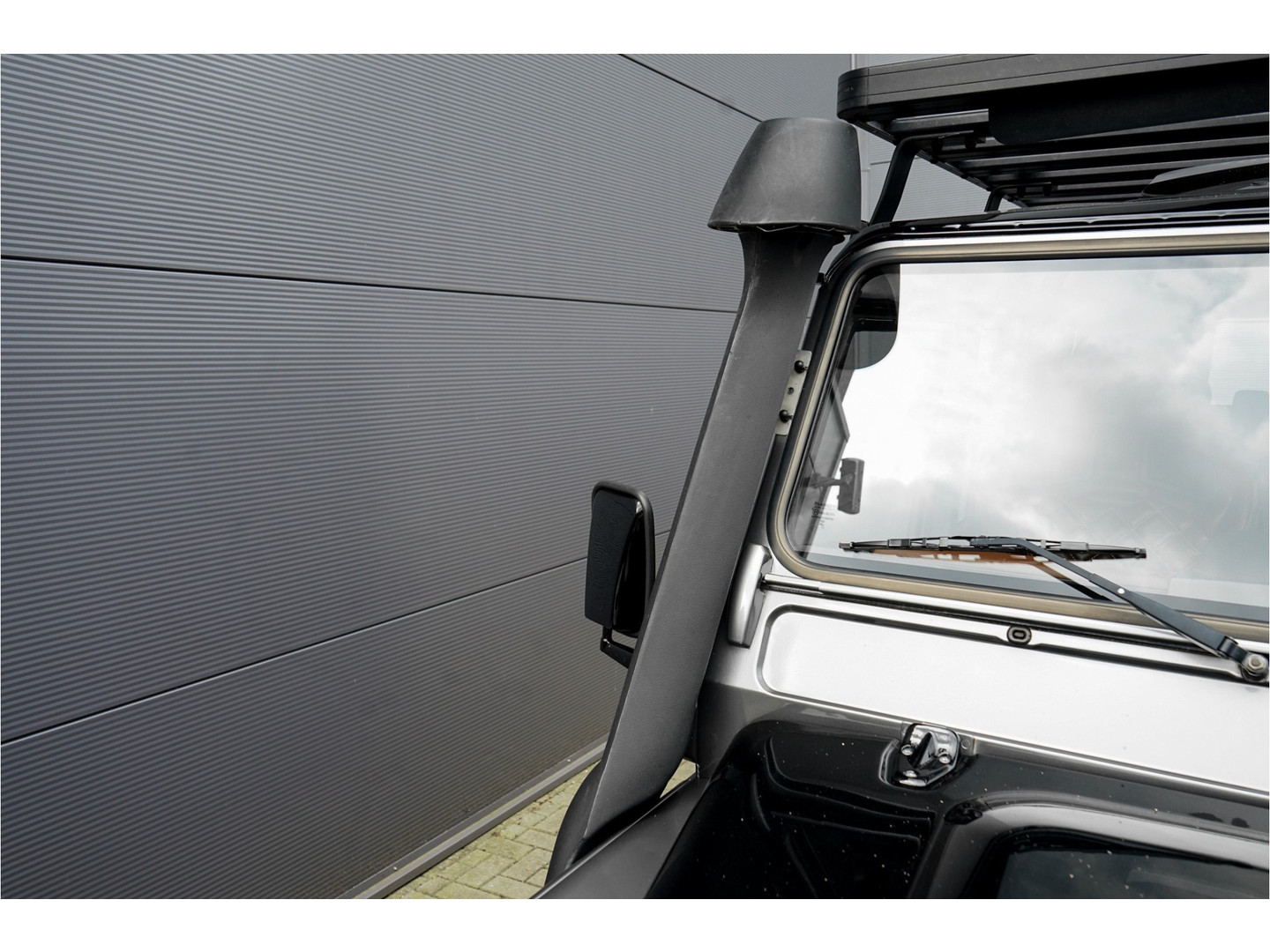 Land Rover Land Rover