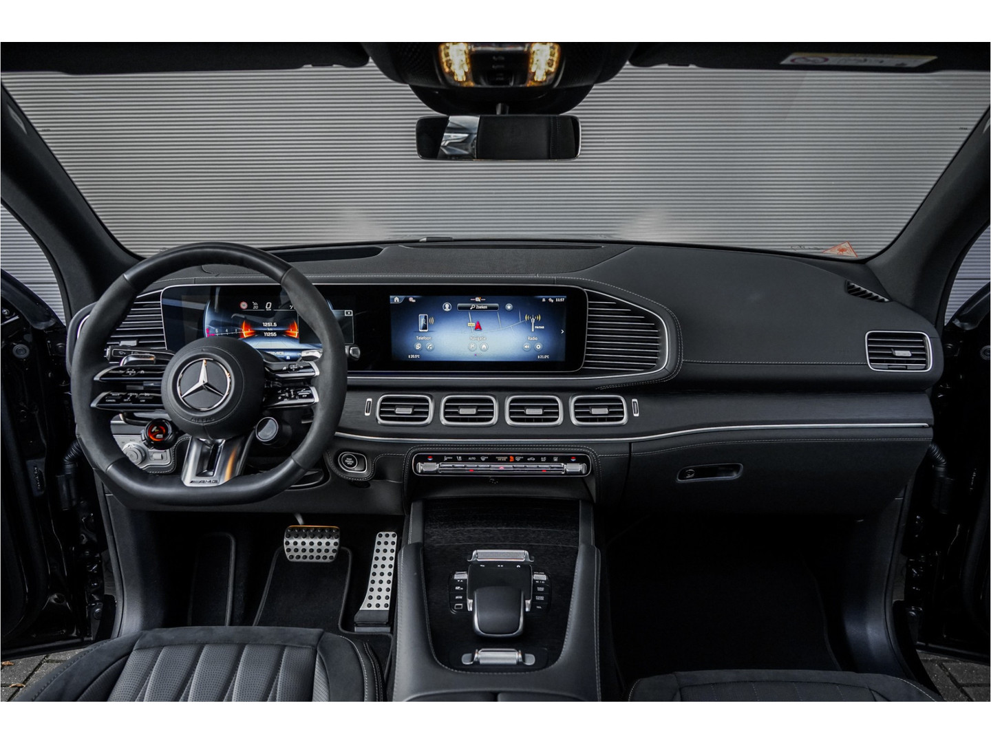 Mercedes-Benz Mercedes-Benz