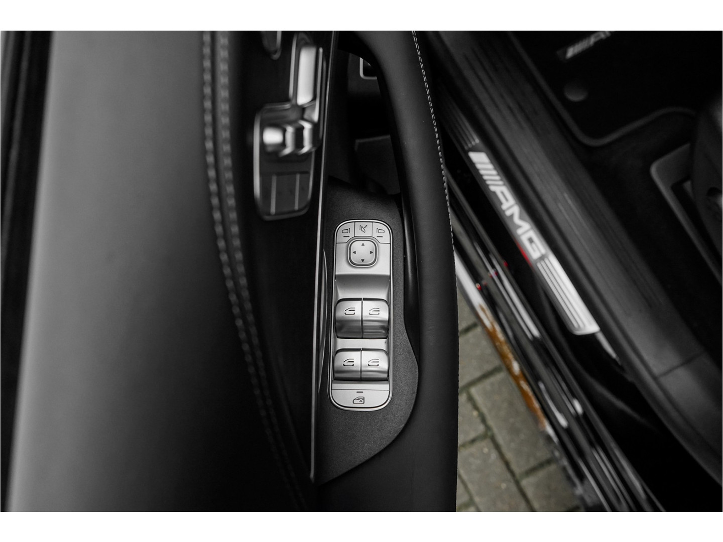 Mercedes-Benz Mercedes-Benz