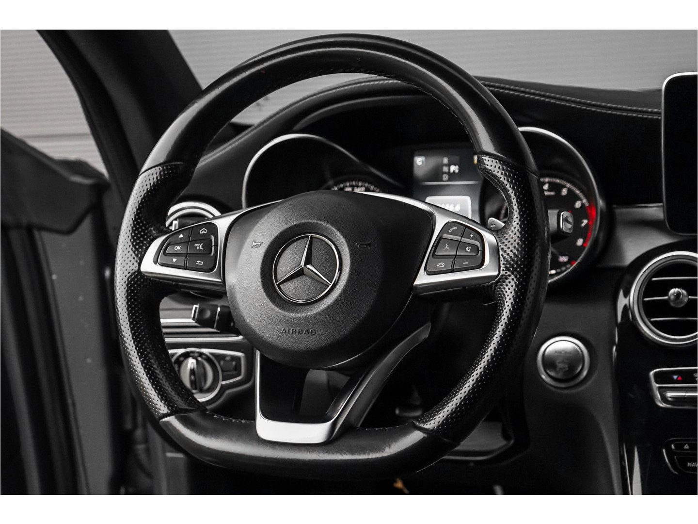 Mercedes-Benz Mercedes-Benz