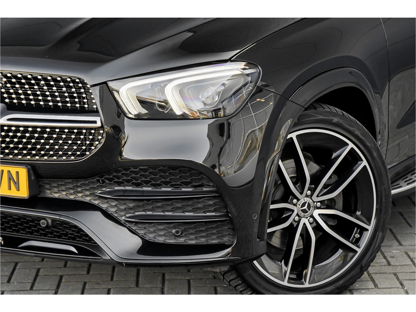 Mercedes-Benz Mercedes-Benz