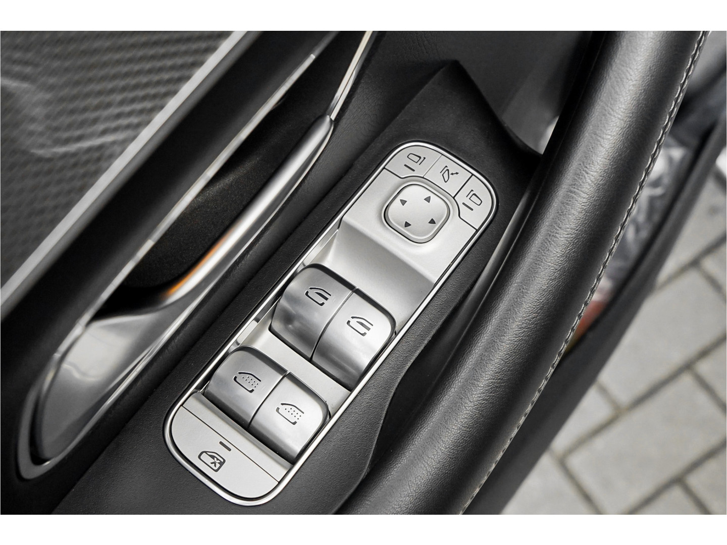 Mercedes-Benz Mercedes-Benz