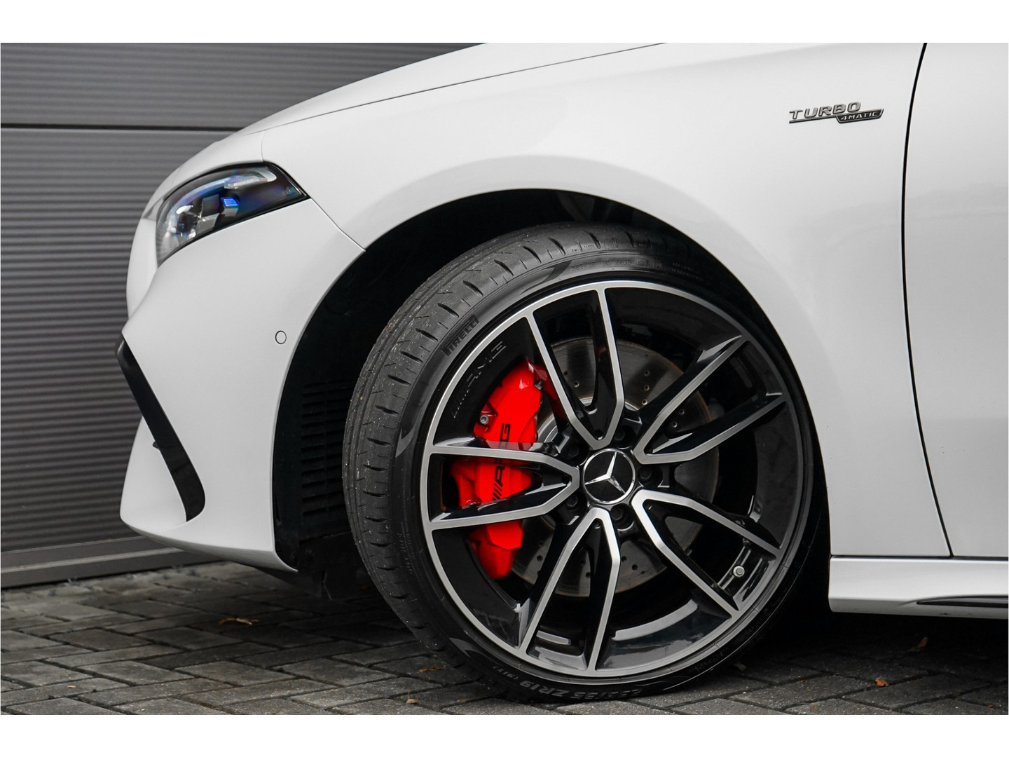 Mercedes-Benz Mercedes-Benz