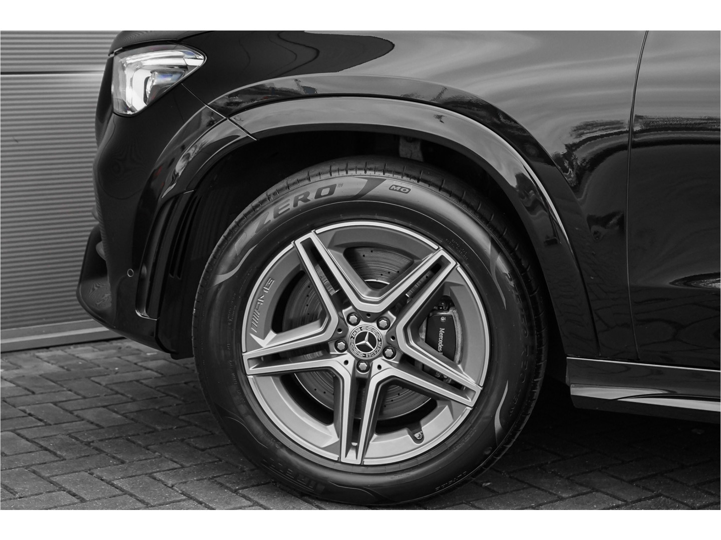 Mercedes-Benz Mercedes-Benz