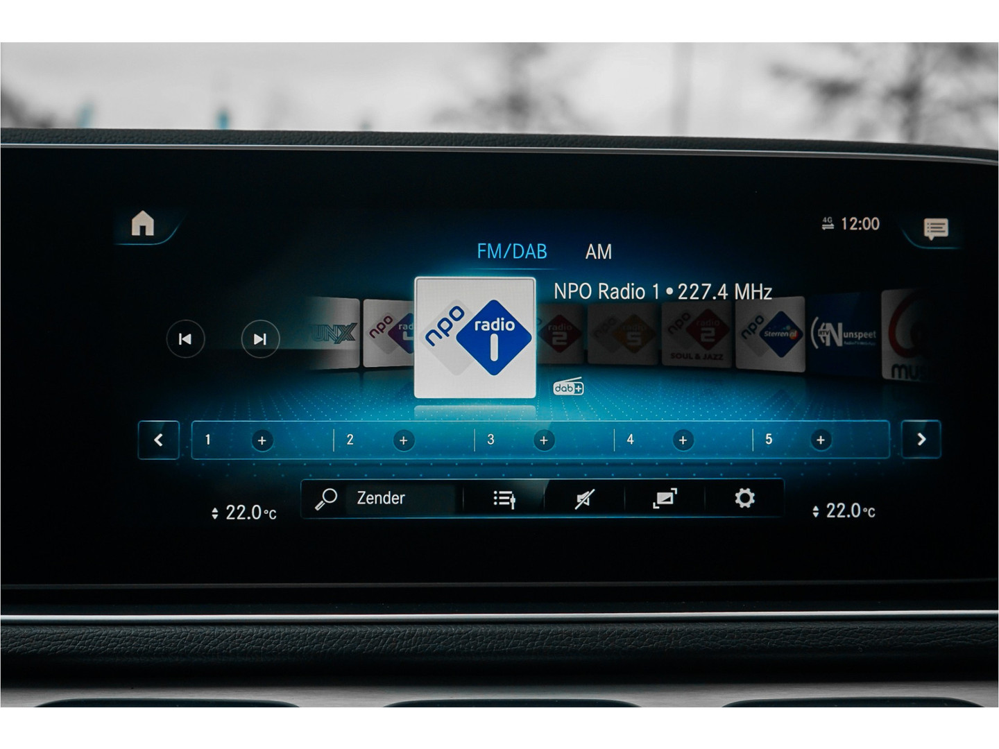 Mercedes-Benz Mercedes-Benz