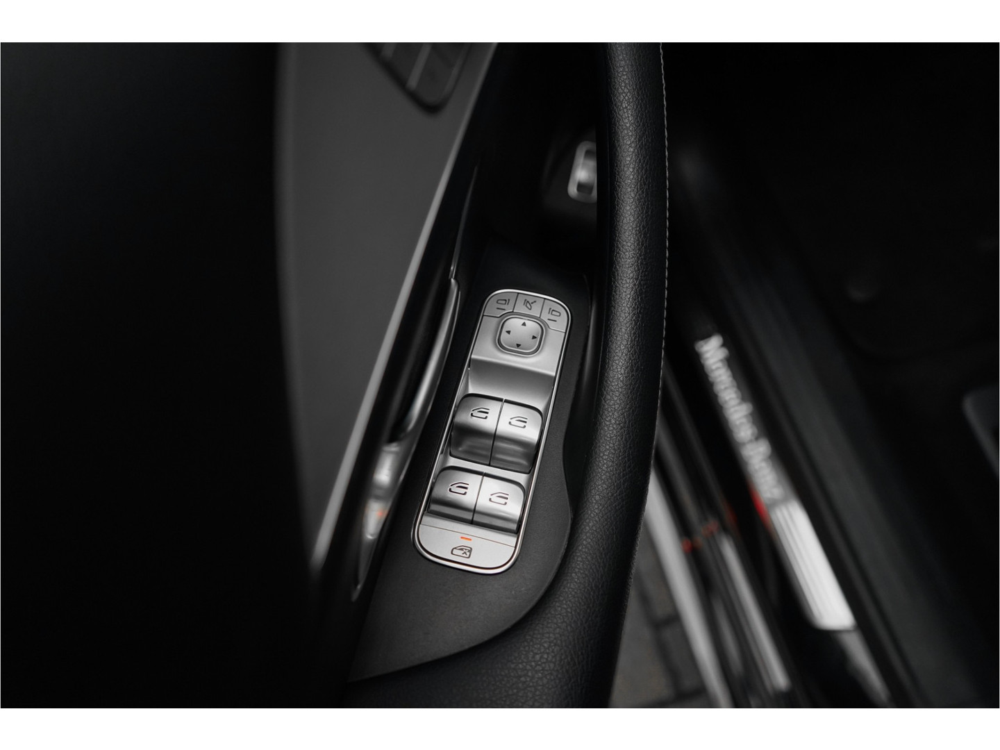 Mercedes-Benz Mercedes-Benz