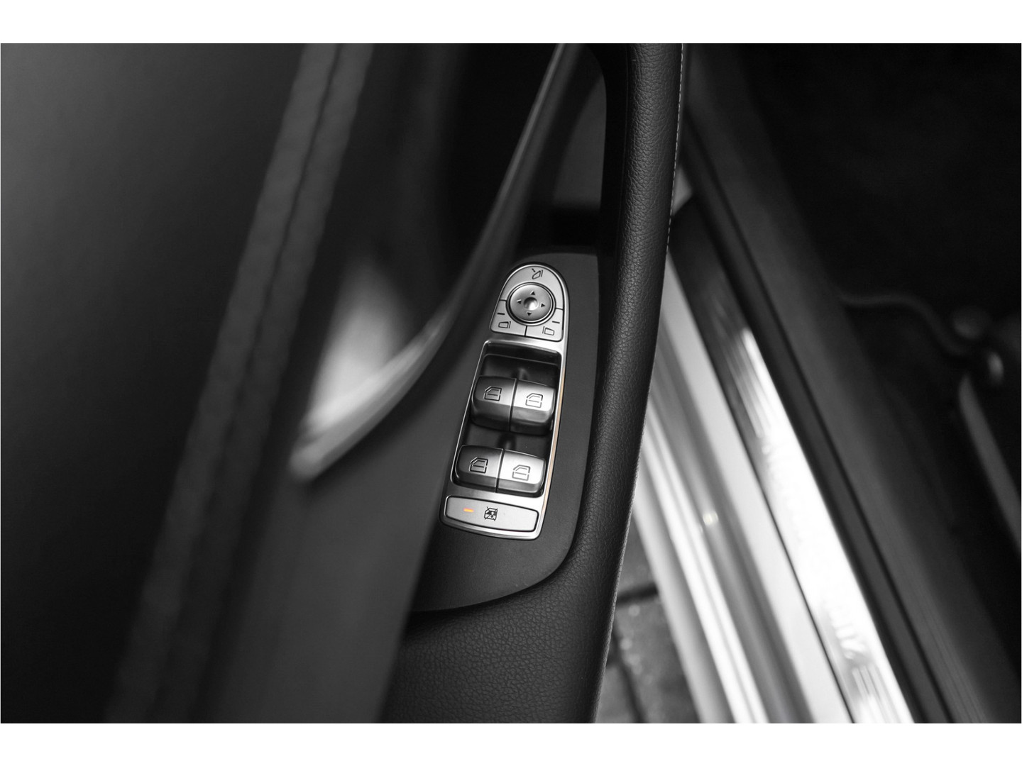 Mercedes-Benz Mercedes-Benz