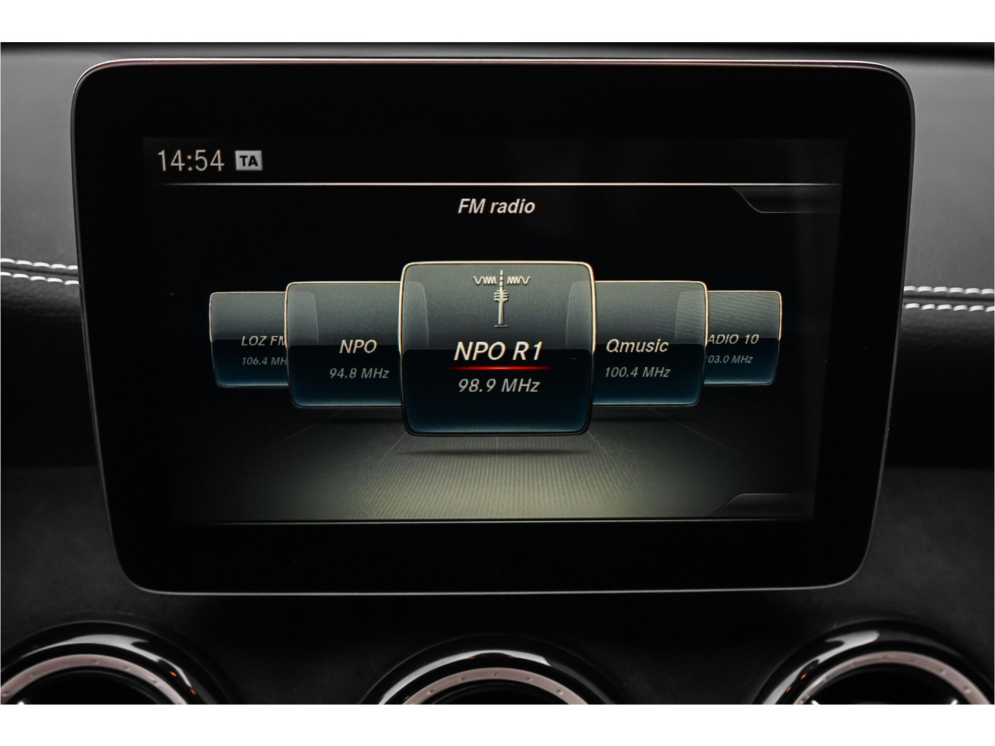 Mercedes-Benz Mercedes-Benz