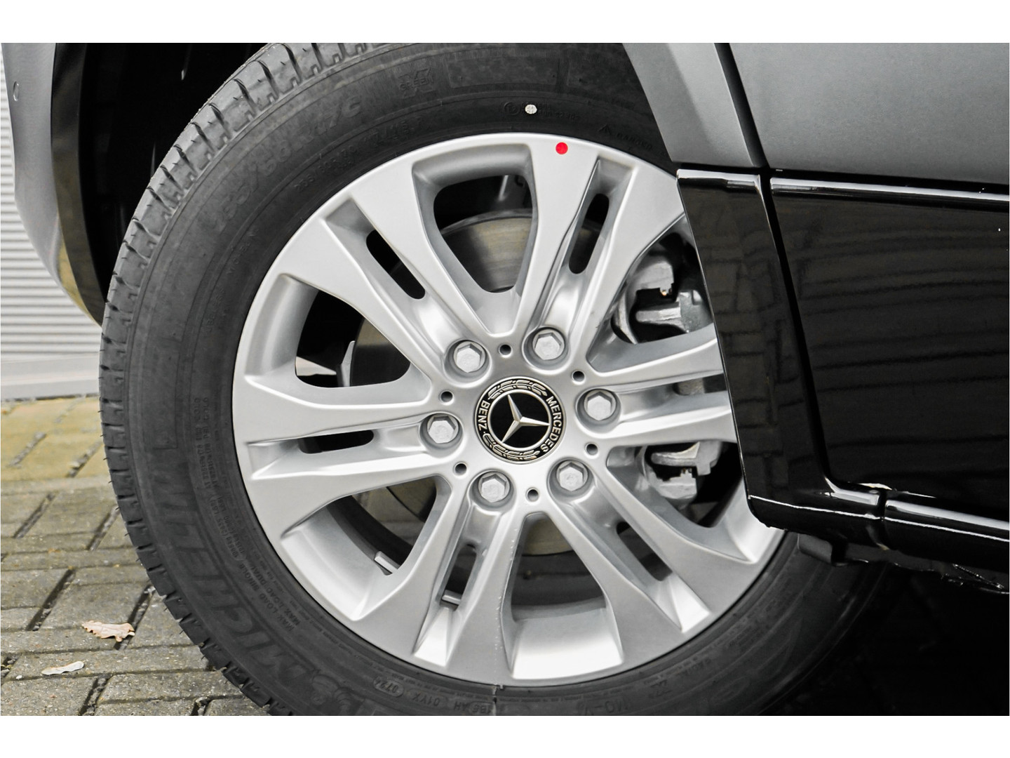 Mercedes-Benz Mercedes-Benz