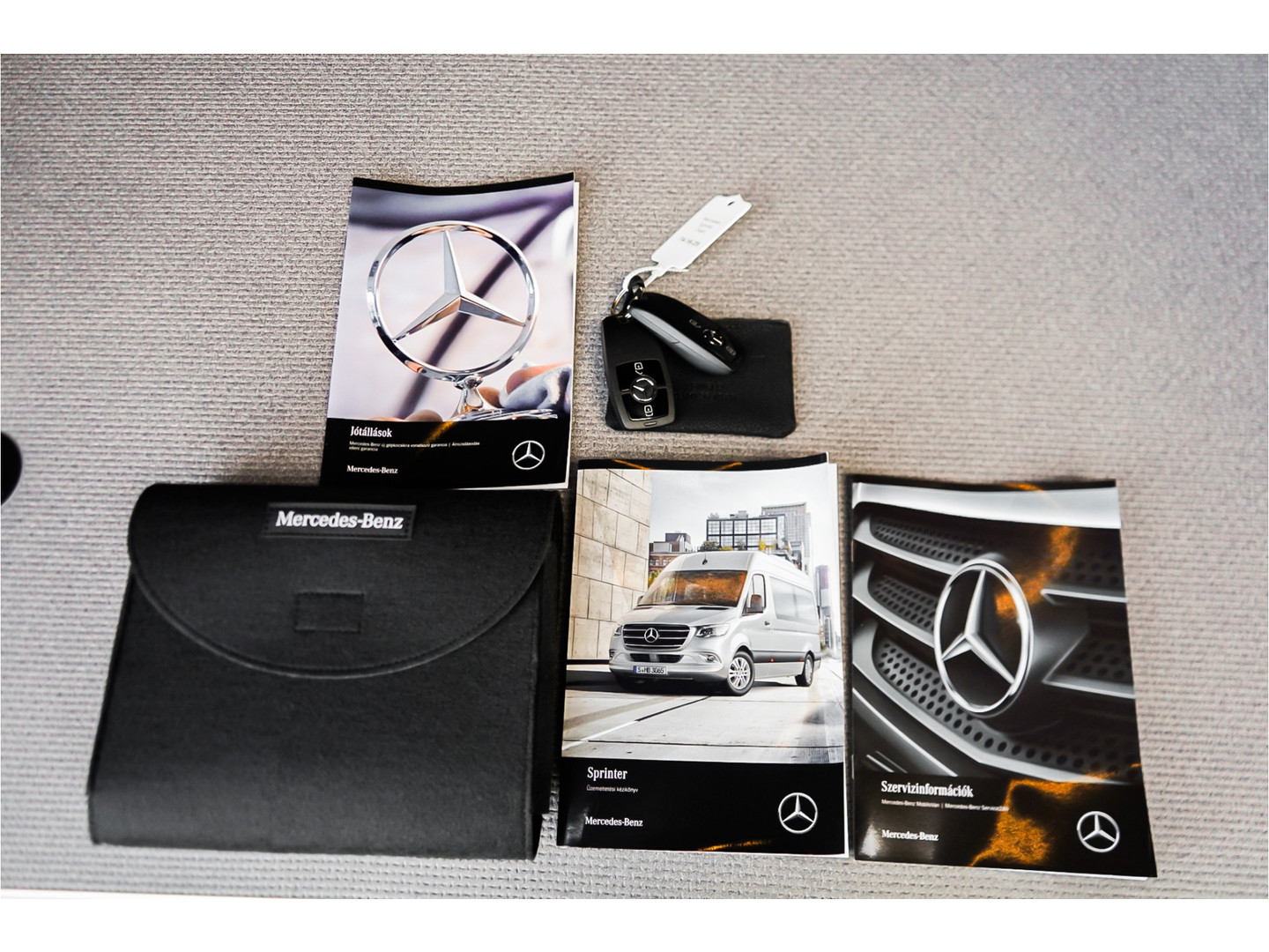 Mercedes-Benz Mercedes-Benz