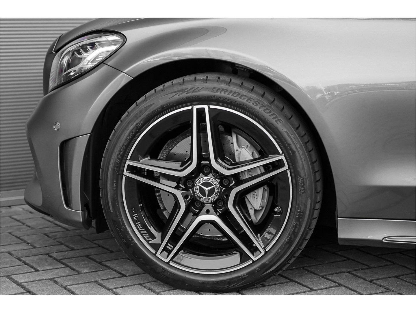 Mercedes-Benz Mercedes-Benz