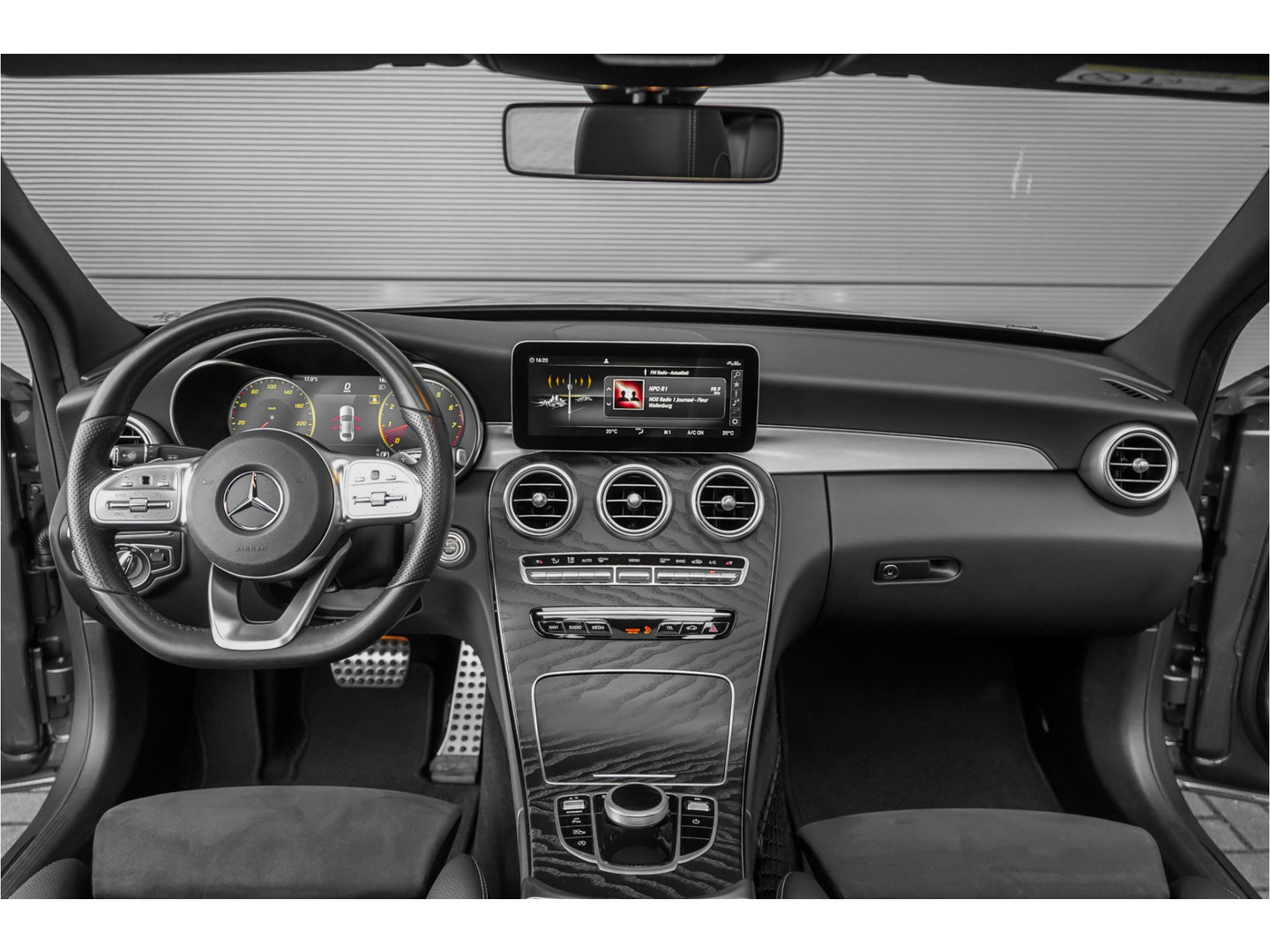 Mercedes-Benz Mercedes-Benz