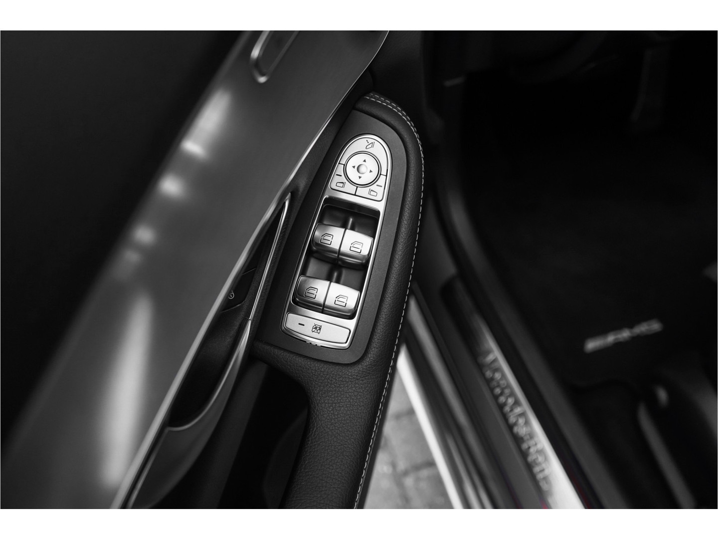 Mercedes-Benz Mercedes-Benz