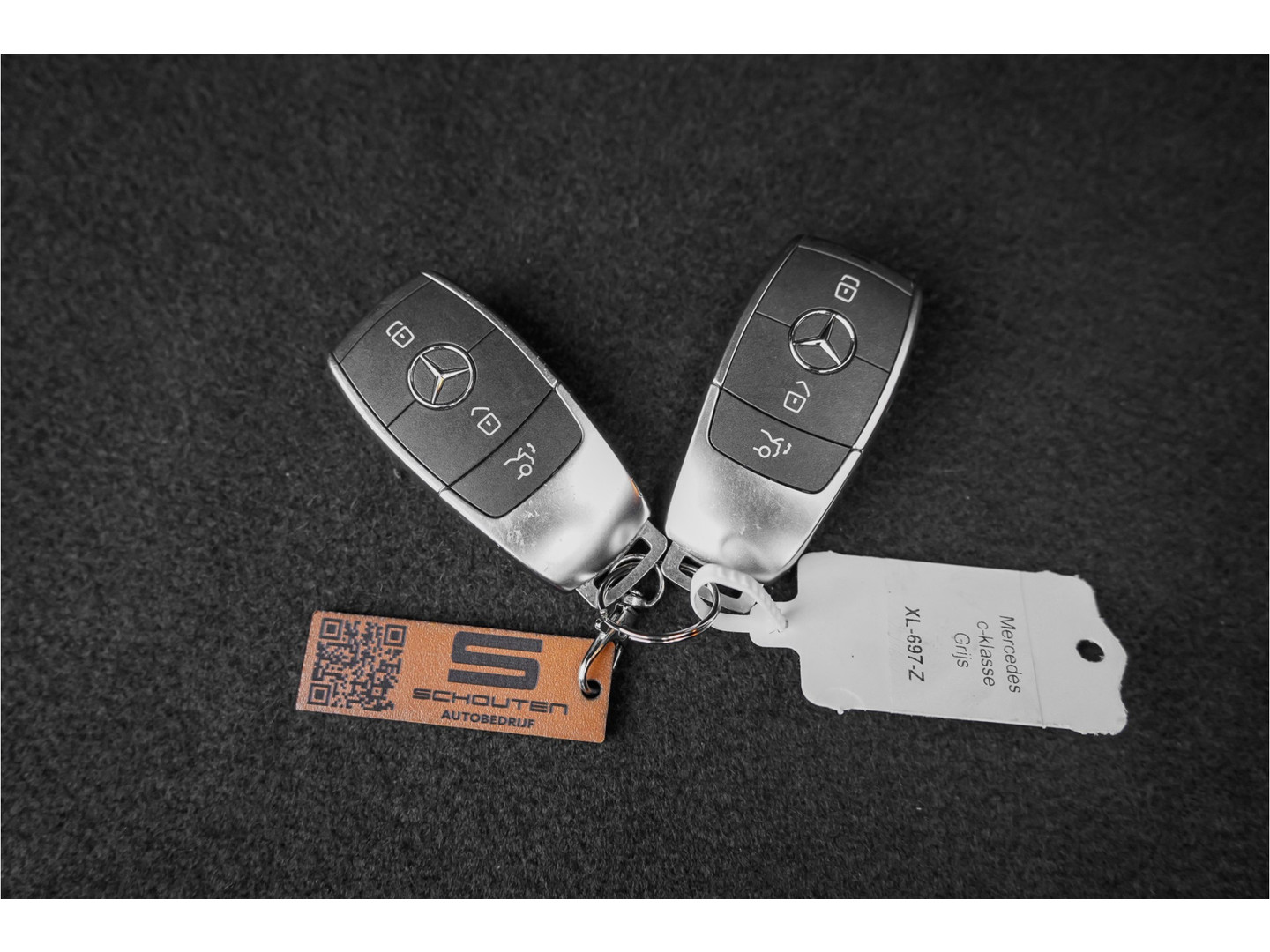 Mercedes-Benz Mercedes-Benz