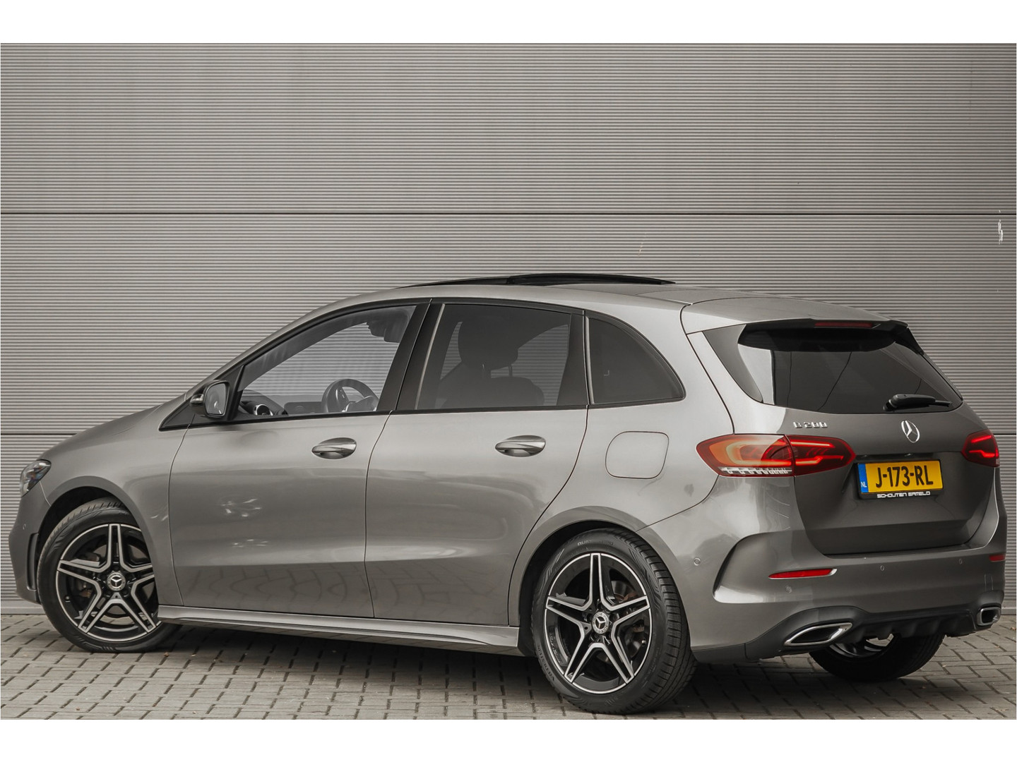 Mercedes-Benz Mercedes-Benz