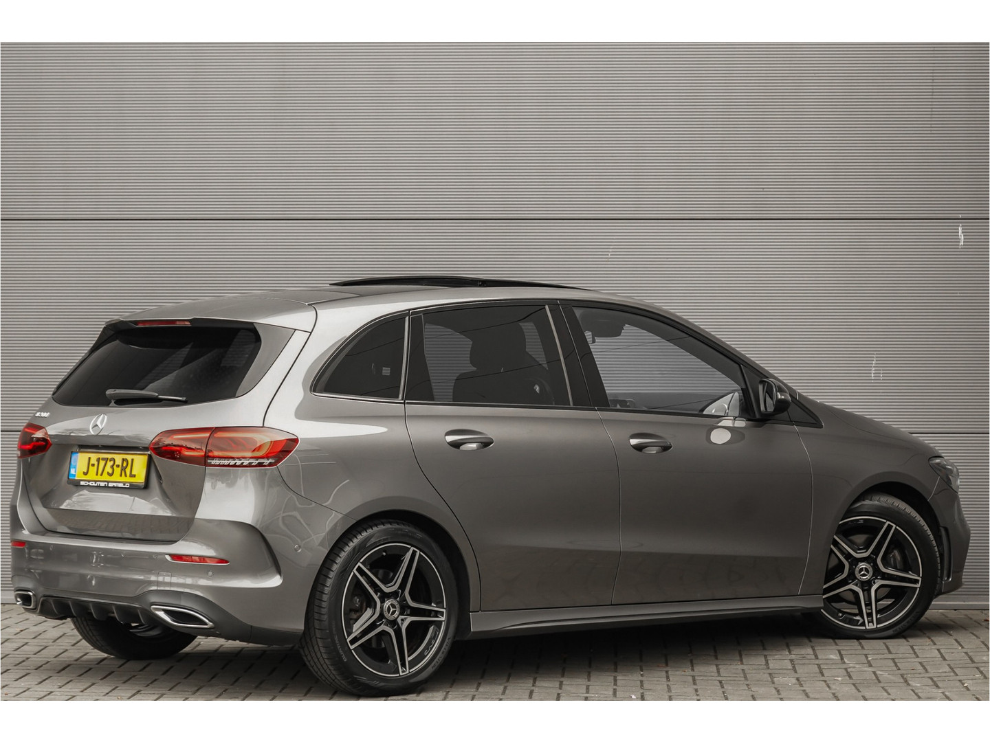 Mercedes-Benz Mercedes-Benz