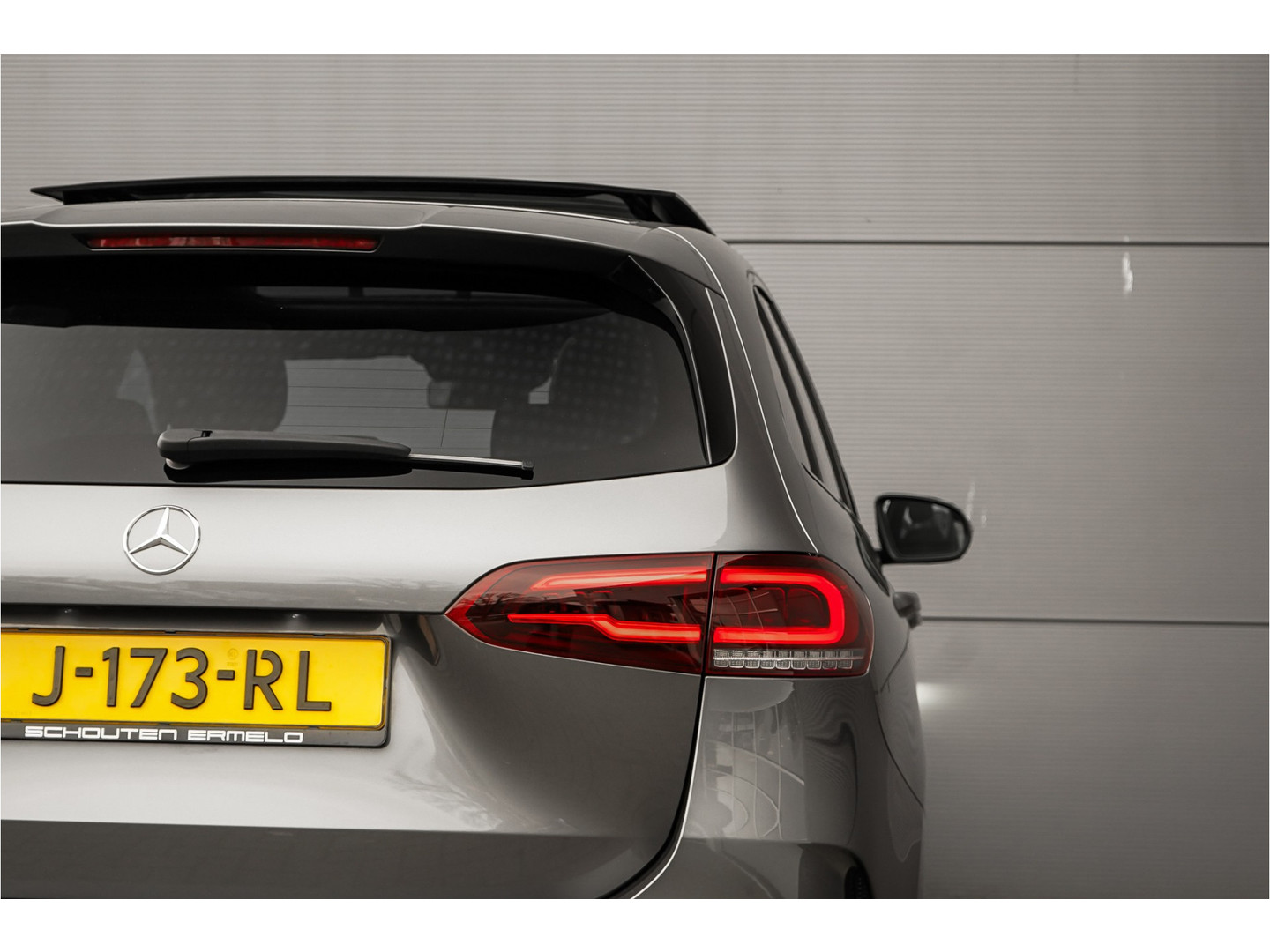 Mercedes-Benz Mercedes-Benz