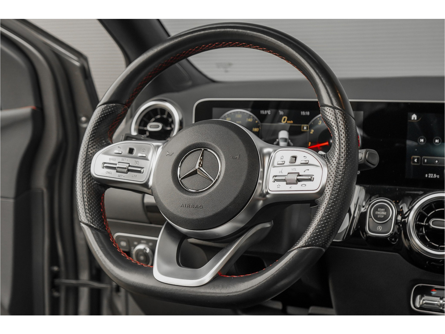 Mercedes-Benz Mercedes-Benz