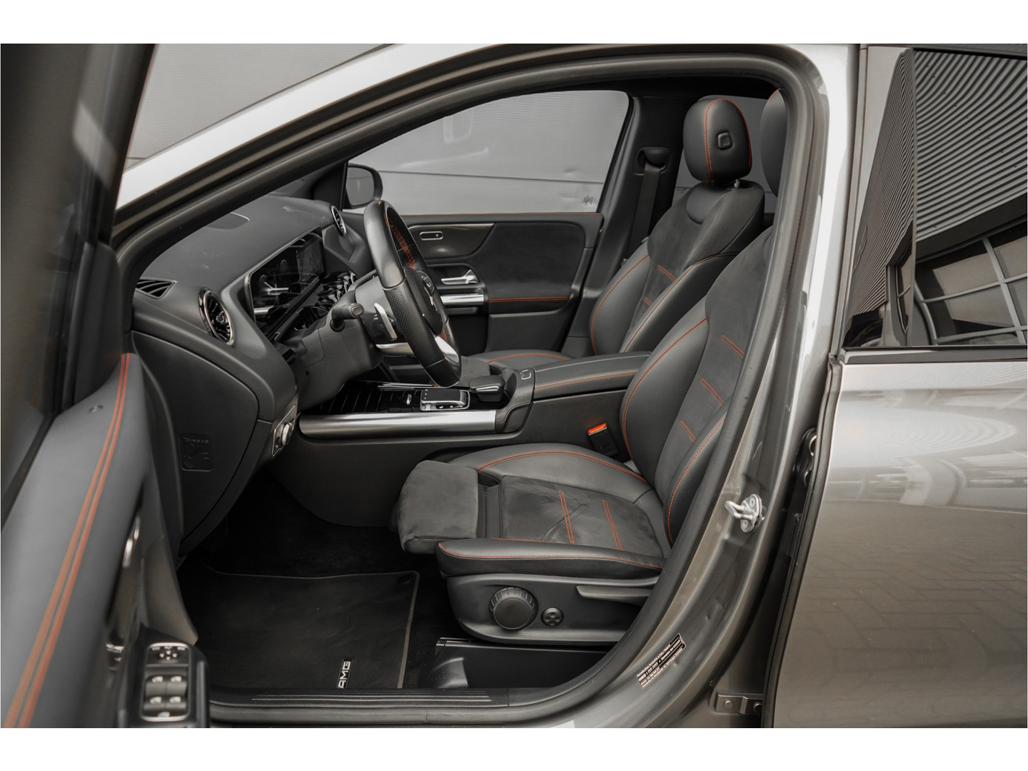 Mercedes-Benz Mercedes-Benz