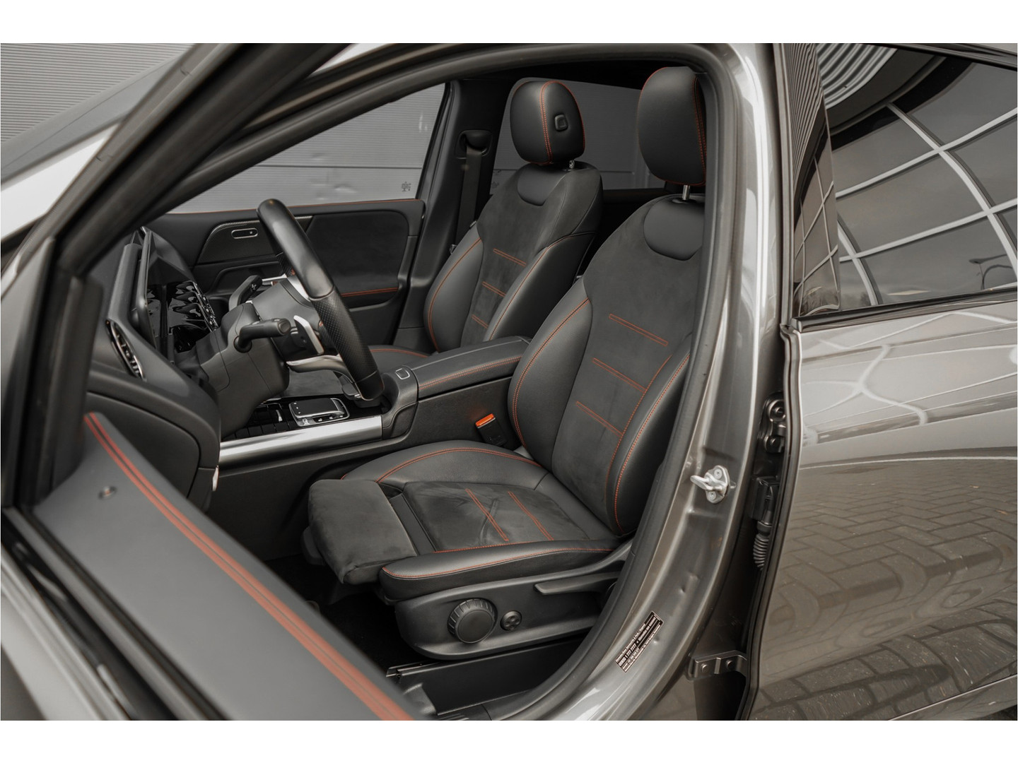 Mercedes-Benz Mercedes-Benz