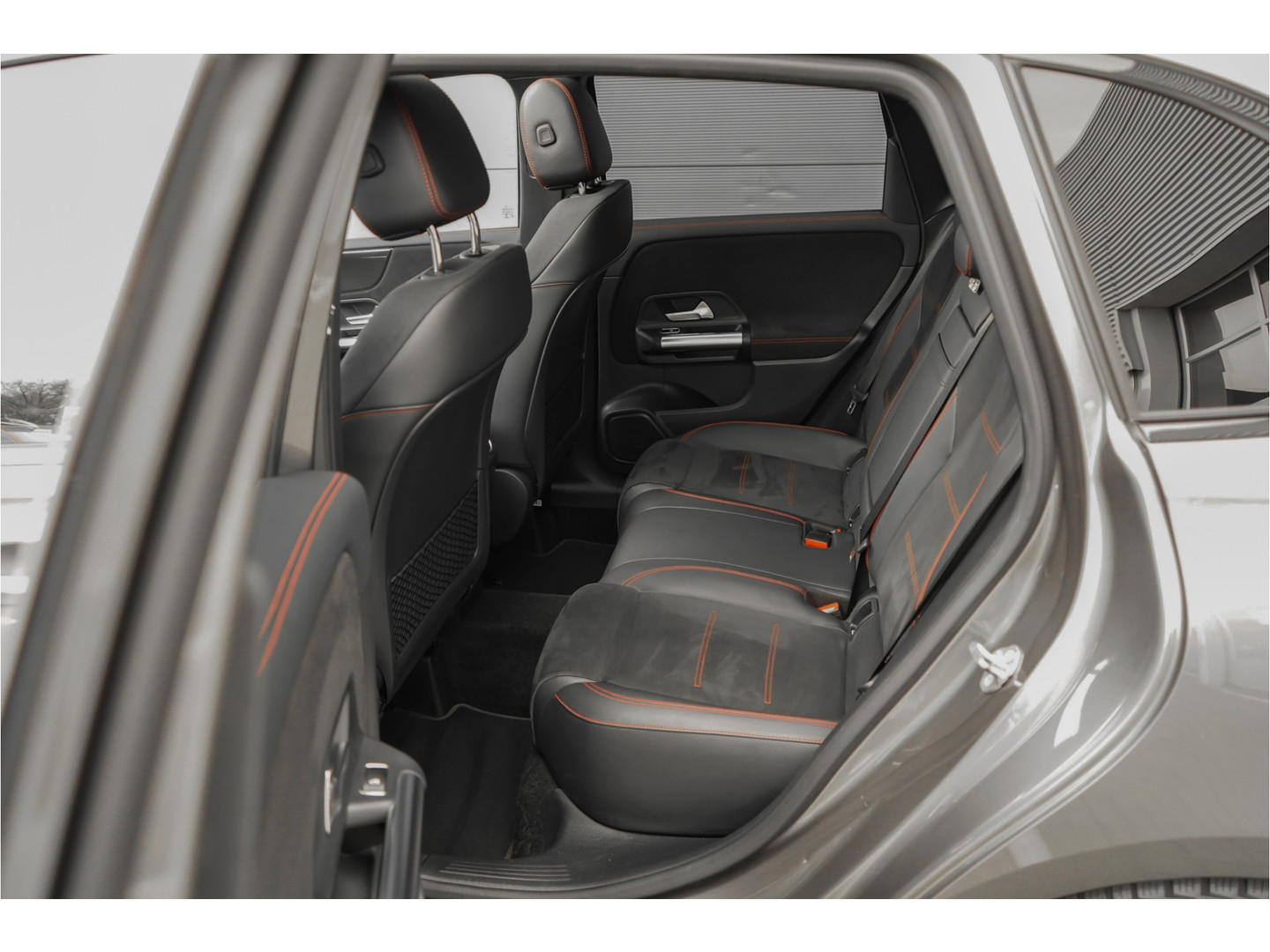 Mercedes-Benz Mercedes-Benz