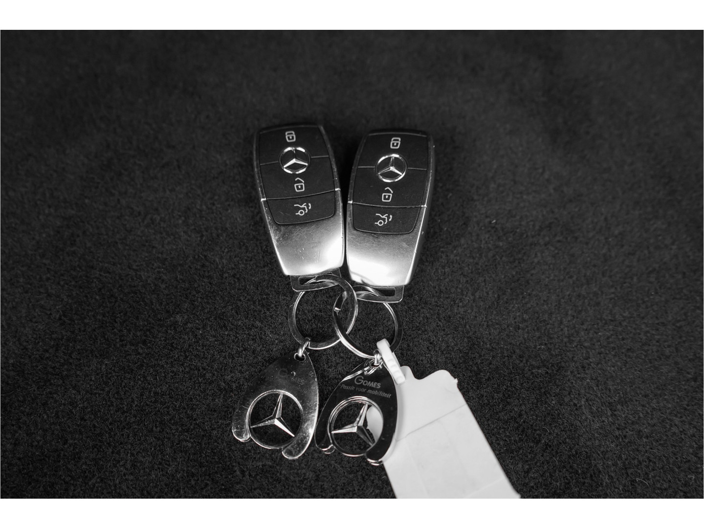 Mercedes-Benz Mercedes-Benz