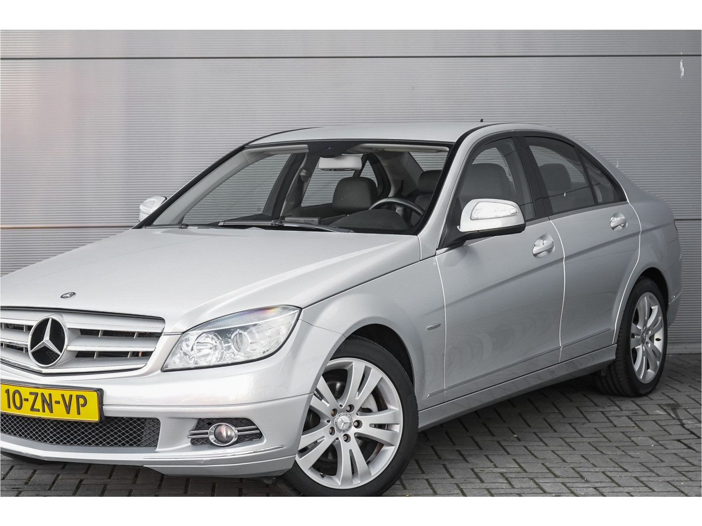 Mercedes-Benz Mercedes-Benz