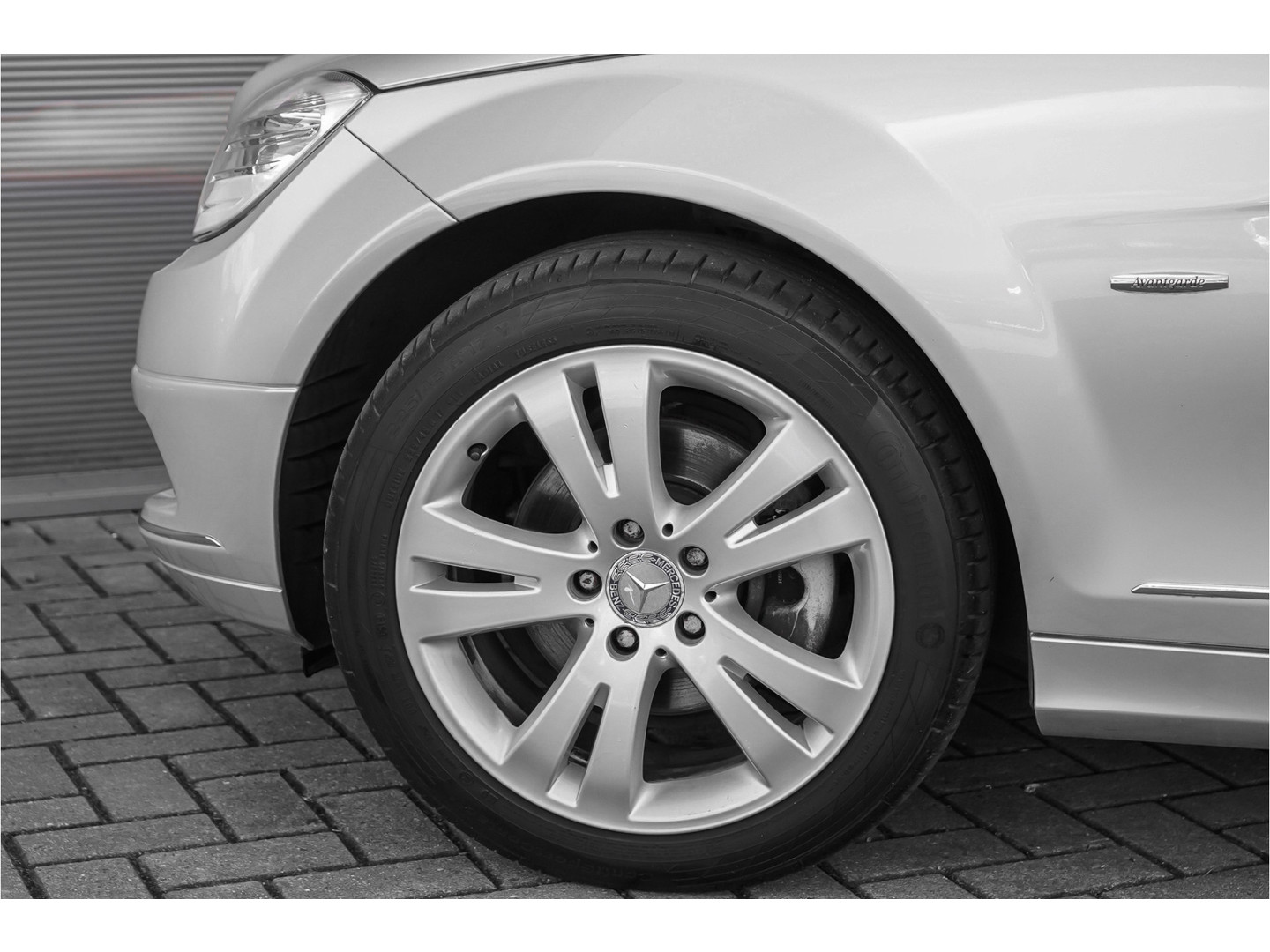 Mercedes-Benz Mercedes-Benz