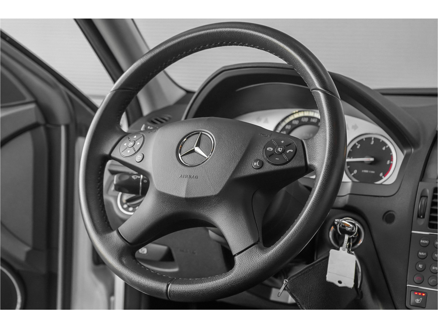 Mercedes-Benz Mercedes-Benz