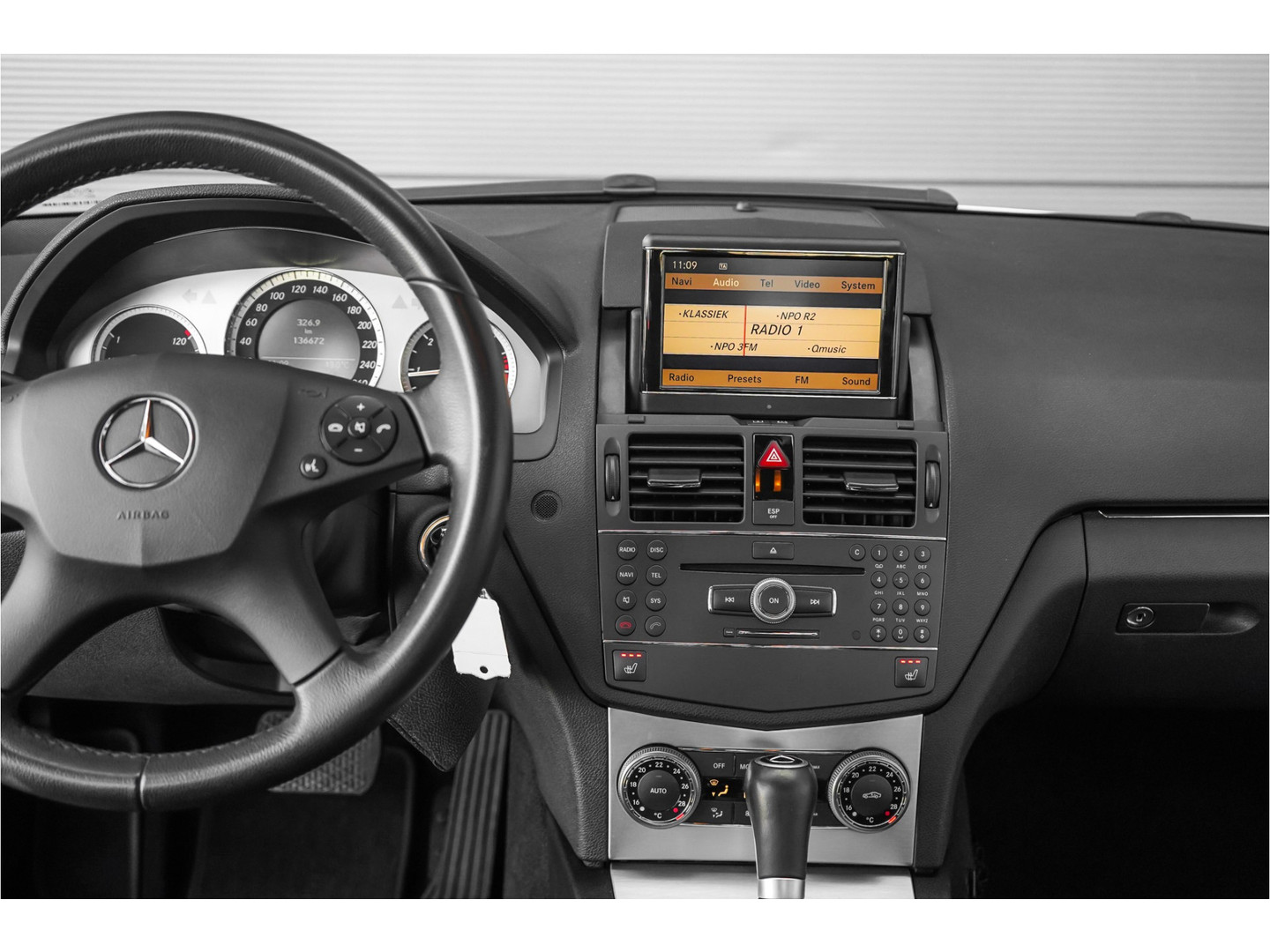 Mercedes-Benz Mercedes-Benz