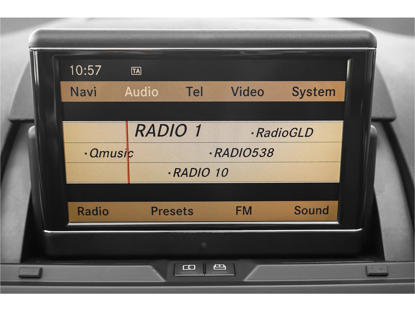 Mercedes-Benz Mercedes-Benz