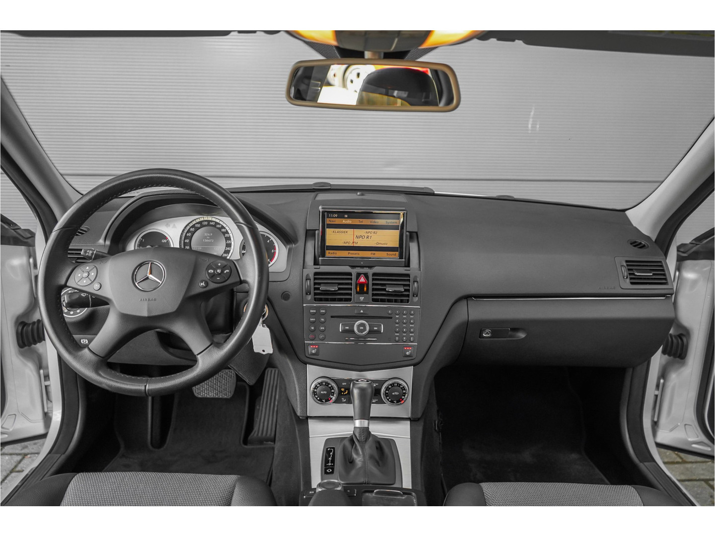 Mercedes-Benz Mercedes-Benz