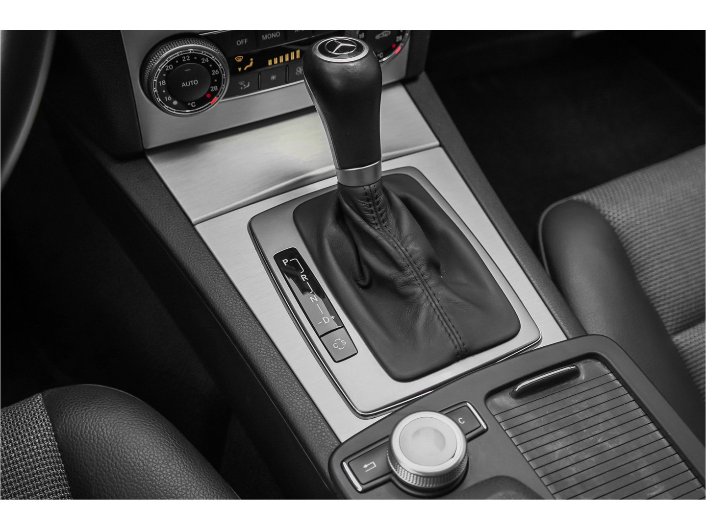 Mercedes-Benz Mercedes-Benz